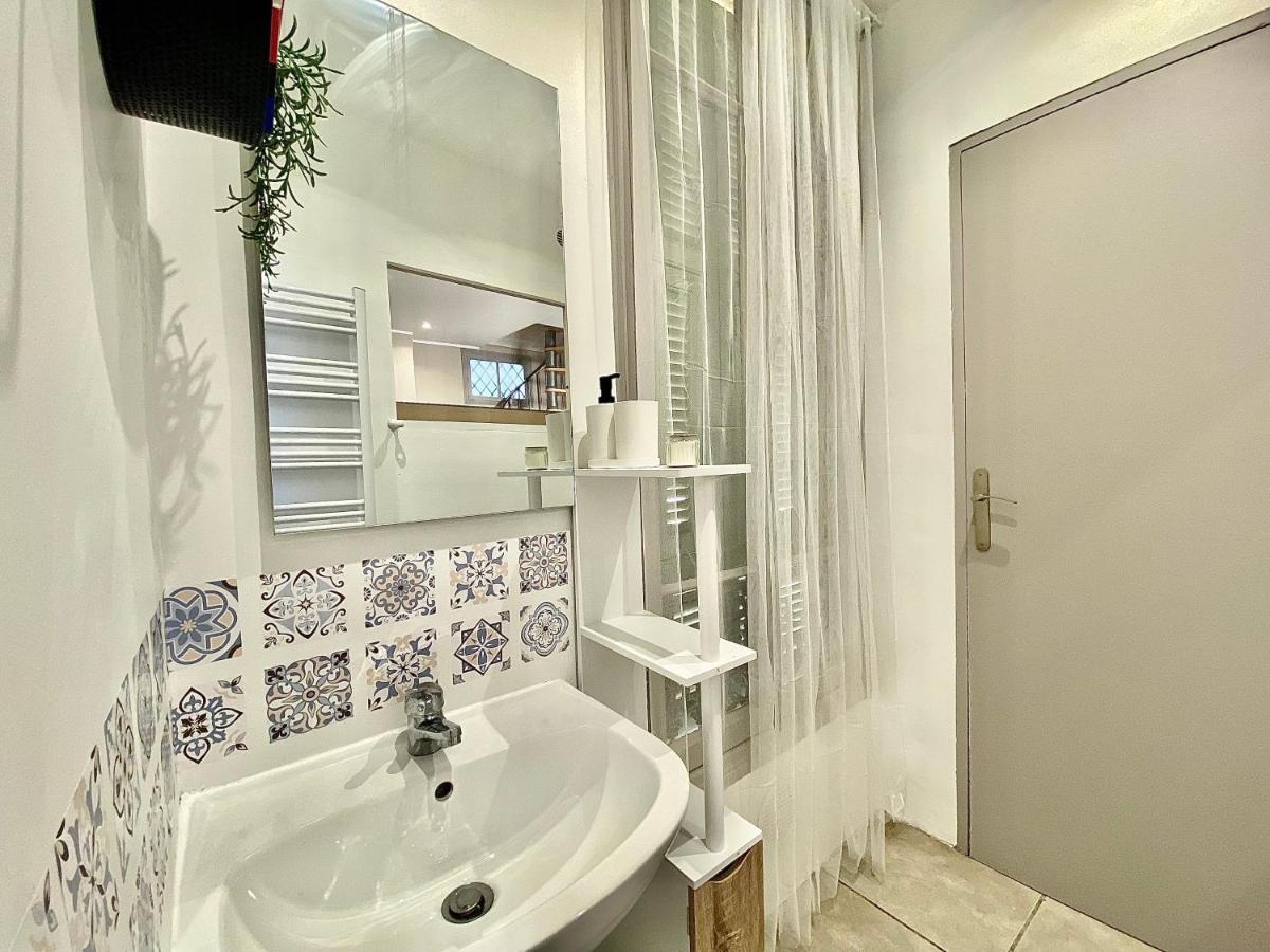 Lovely & Cozy Duplex Heart Of Nice With Bathtub! Exterior photo